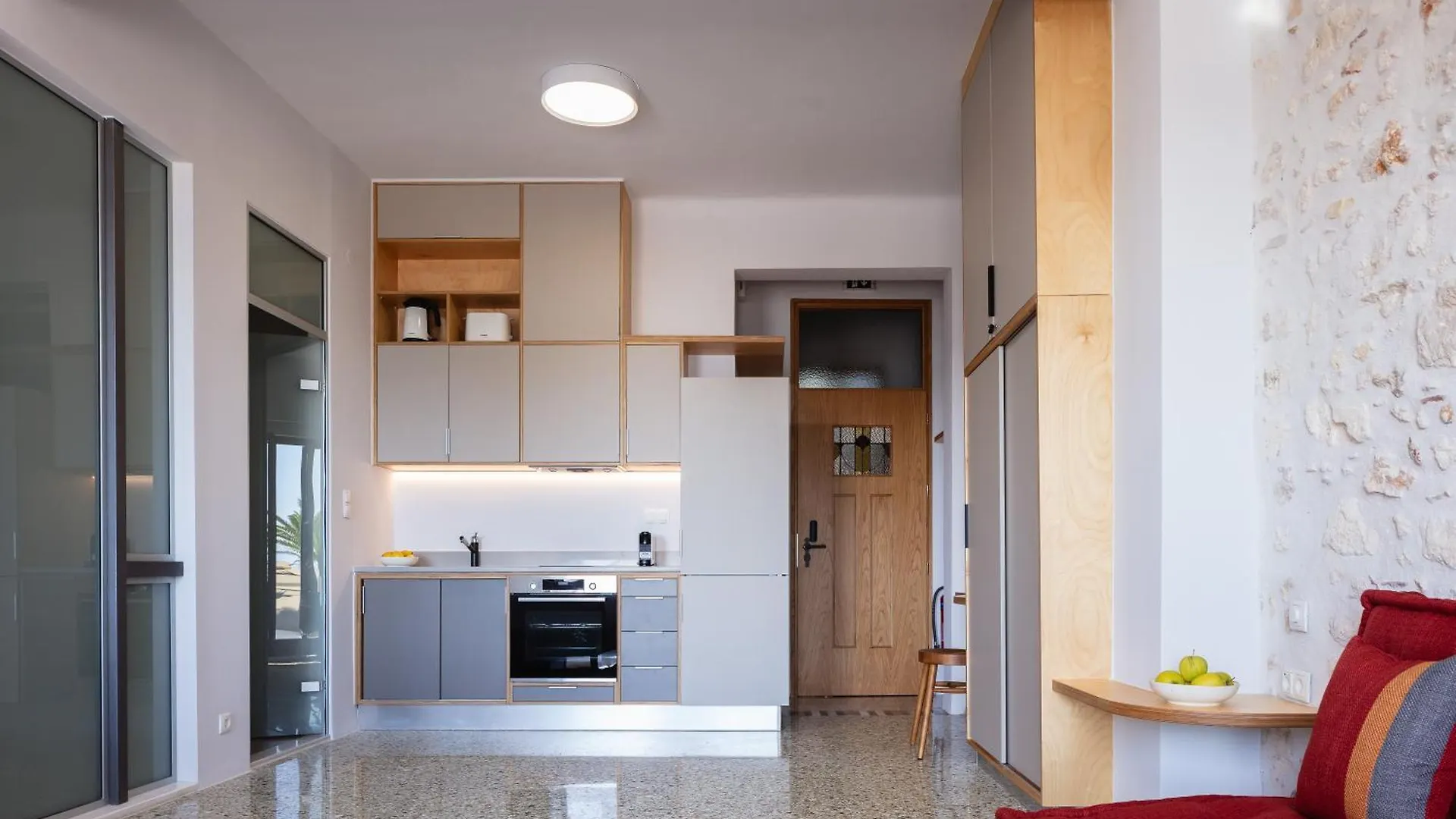 Chryssi 01, Stylish Seaside Spot In The Heart Of Rethymno Greece