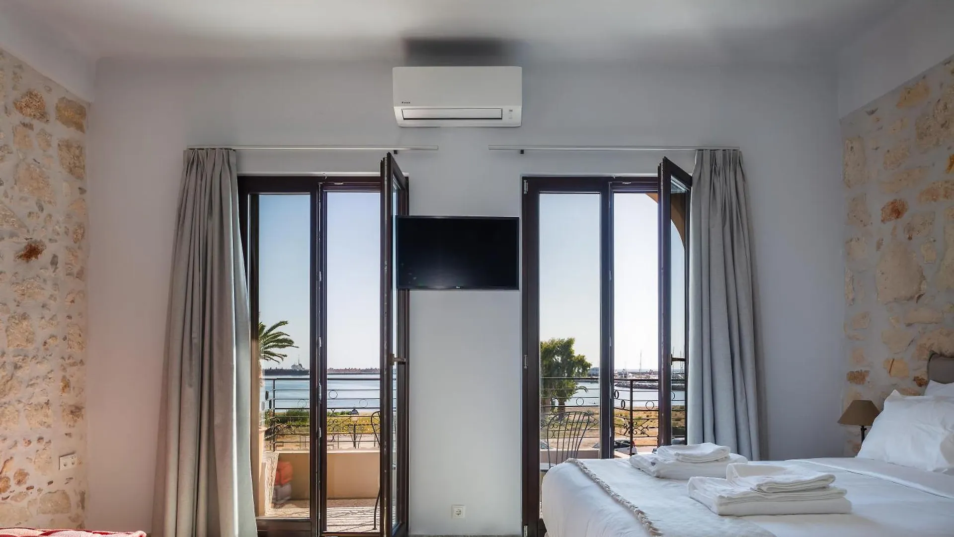 Chryssi 01, Stylish Seaside Spot In The Heart Of Rethymno 0*, Rethymno (Crete) Greece